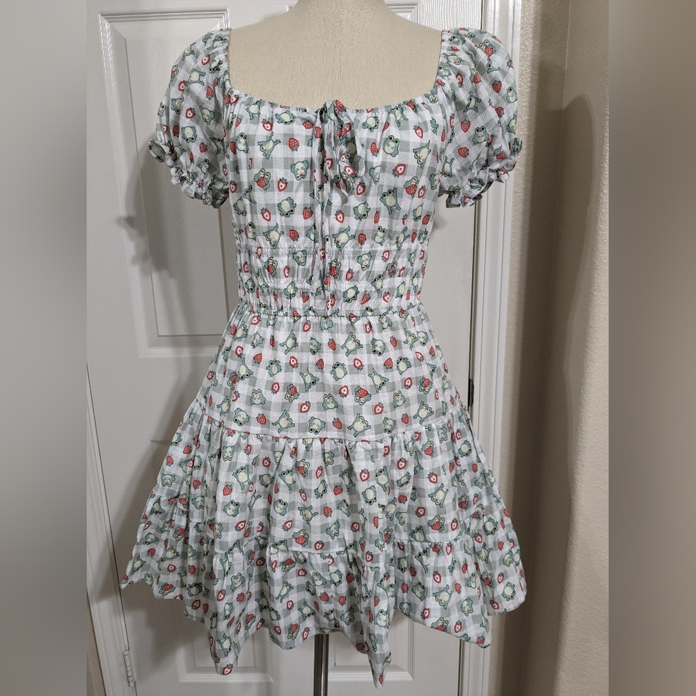Strawberry Frog Tiered Babydoll Dress | Hot Topic Small SM